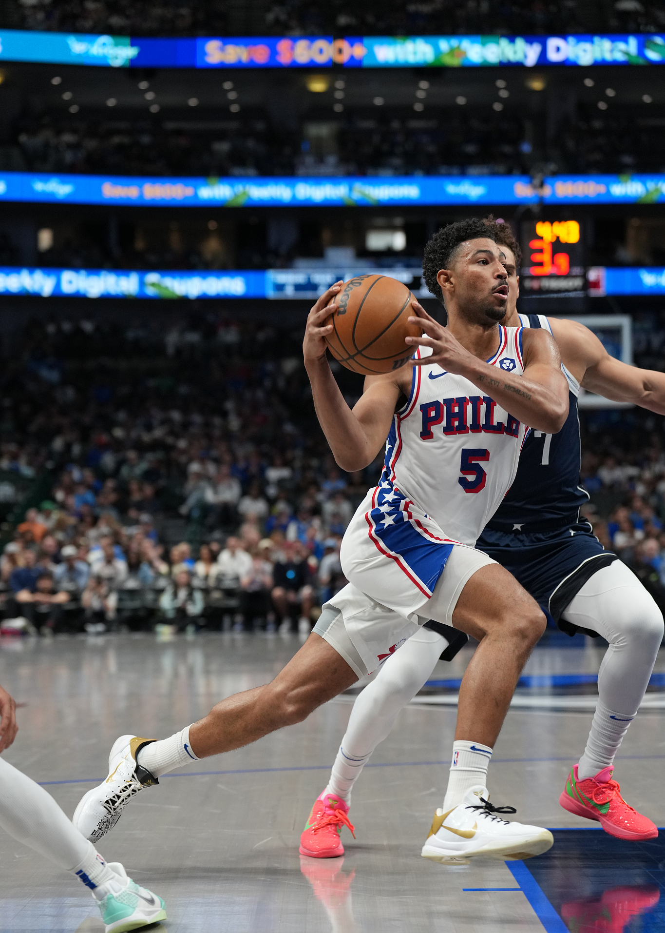 开云体育中国-国际比赛日达拉斯独行侠扳平良机：NBA总决赛节点到来，悬念犹存，轮换策略成焦点的简单介绍