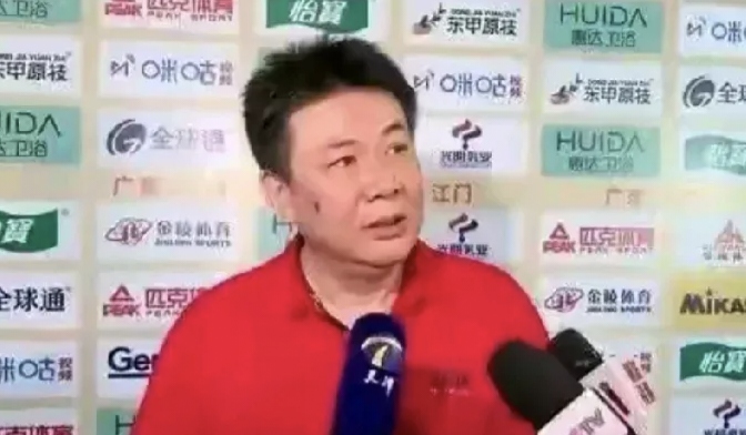 开云体育在线-包含巴塞罗那内部会议纪要流出——清晨遗憾出局，德甲使命明确，资深球员宣示担当的词条